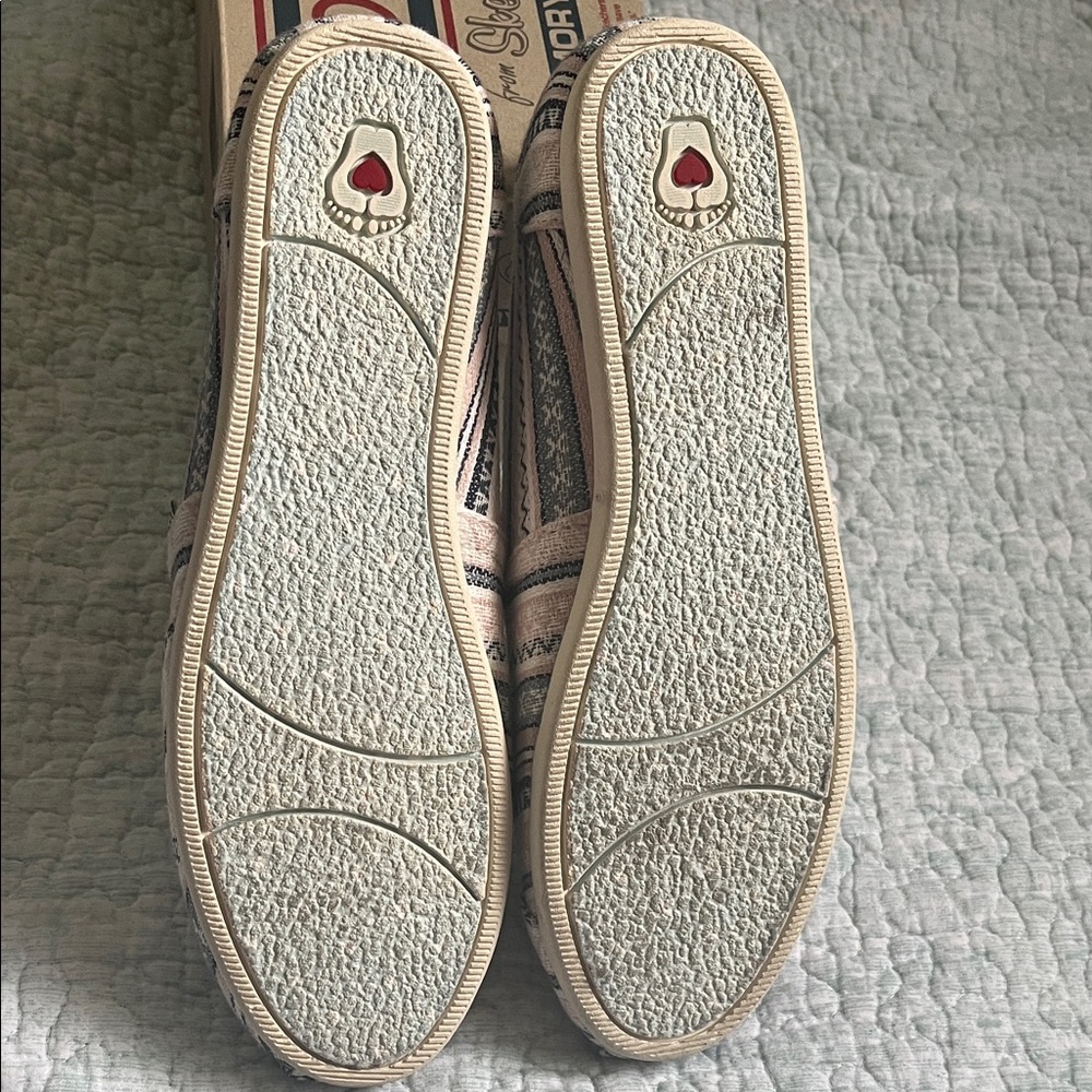 BOBs Women's Pink Striped Slip-On Shoes - Picture 3 of 3